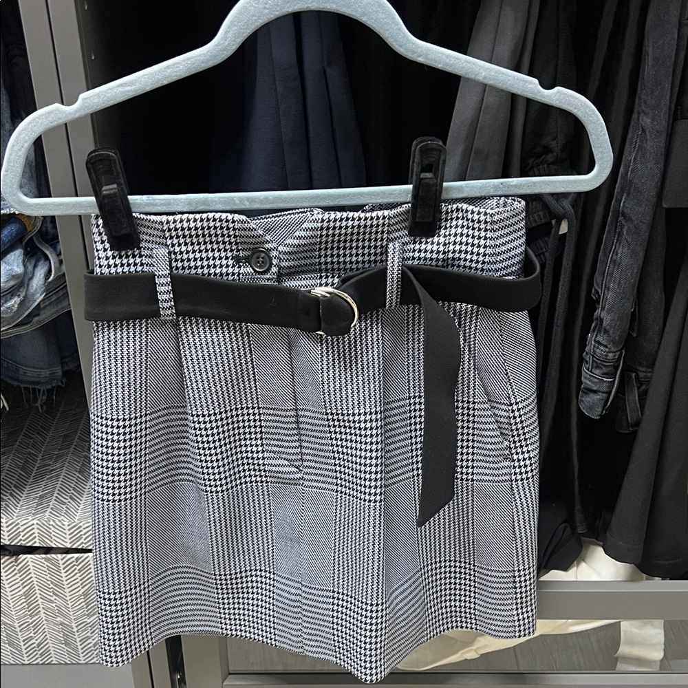 Classic Black and White Plaid Skirt with Belt